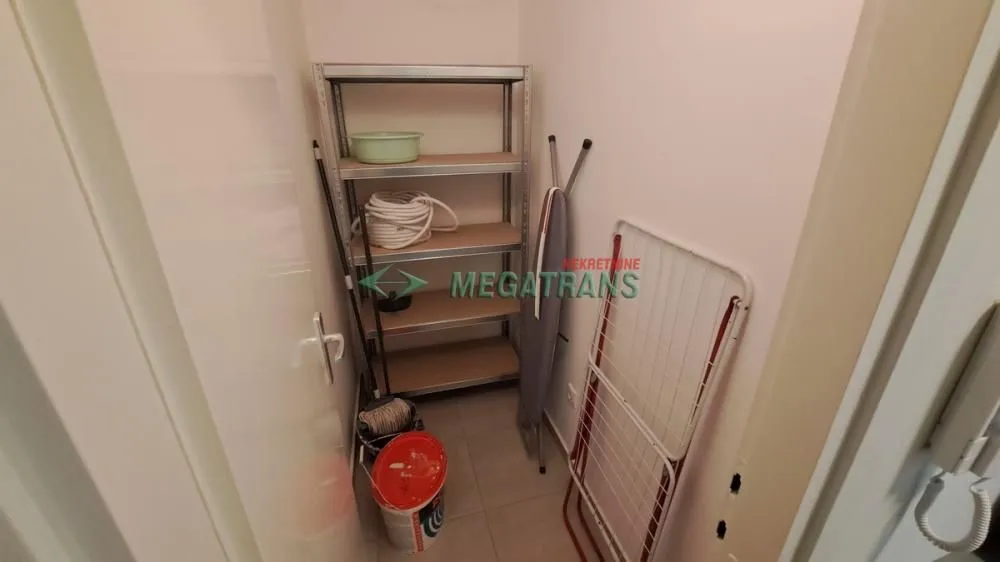Izdavanje, dvosoban stan, 50m², Bulevar Oslobodjenja, Novi Sad Sve Podlokacije
