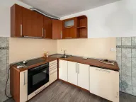 Izdavanje, kuća, 300m², Masline, Podgorica - image 15
