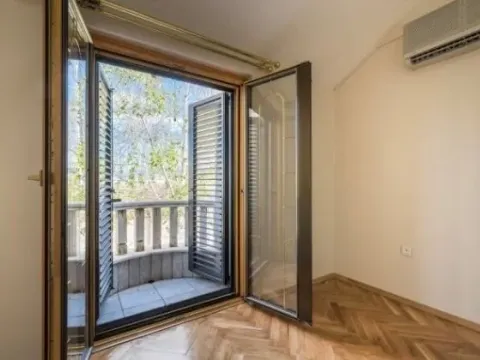 Izdavanje, petosoban stan, 400m², Zabjelo, Podgorica - image 5