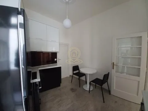 Izdavanje, trosoban stan, 70m², Stari Grad, Beograd - image 7