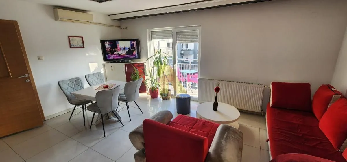 Izdavanje, trosoban stan, 60m², Petrovaradin, Novi Sad