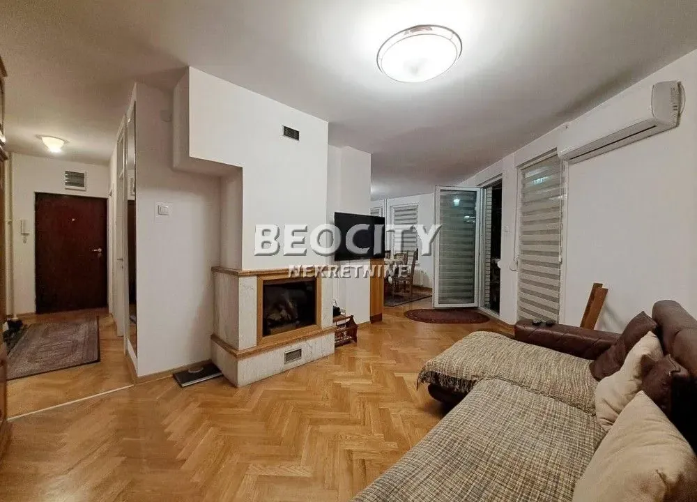 Prodaja, četvorosoban stan, 107m², Crveni Krst, Beograd