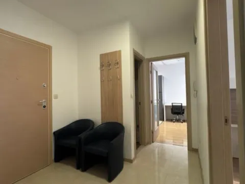 Izdavanje, dvosoban stan, 74m², City Kvart, Podgorica - image 3