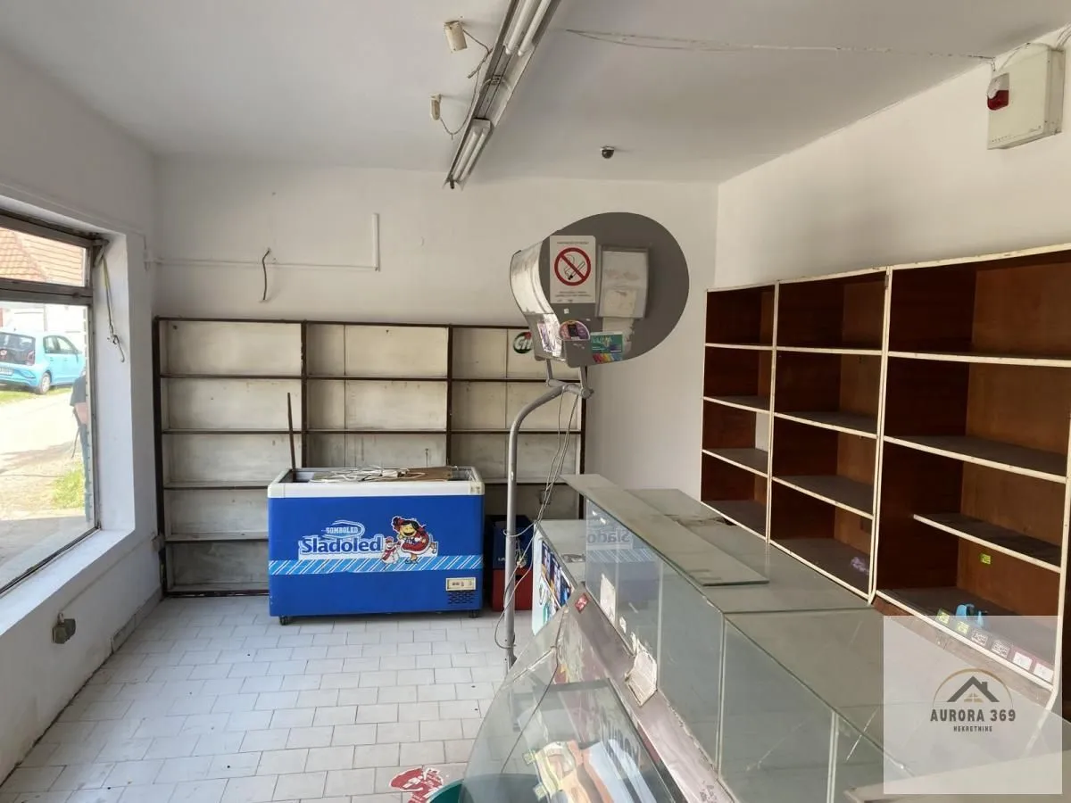 Izdavanje, poslovni prostor, 60m², Ruma, Srbija