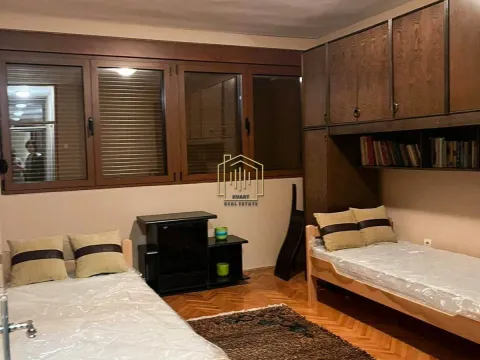 Rent, two bedroom apartment, 65m², Pejton, Podgorica - image 5