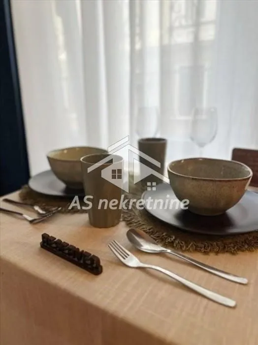 Izdavanje, stan, 40m², Kosančićev Venac, Beograd