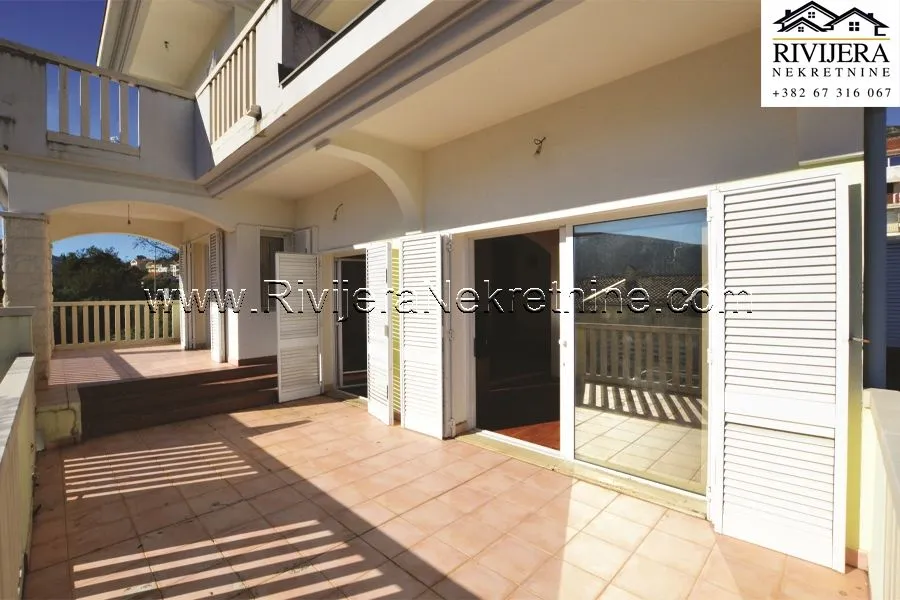 Prodaja, kuća, 350m², Baošići, Herceg Novi