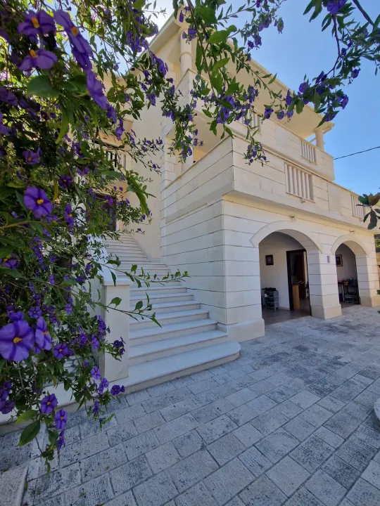 Sale, house, 245m², Tivat, Crna Gora