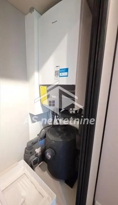 Izdavanje, dvosoban stan, 66m², Savski Venac, Beograd