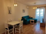 Izdavanje, jednosoban stan, 43m², Central Point, Podgorica - image 1