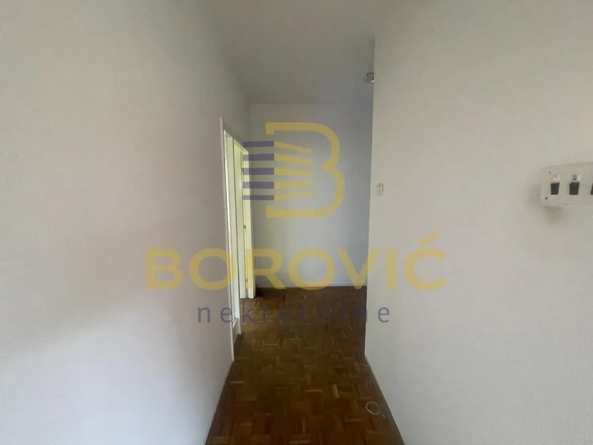 Izdavanje, trosoban stan, 76m², Novi Beograd Blok 30, Novi Beograd Sve Podlokacije