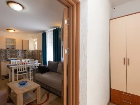 Rent, one bedroom apartment, 50m², Topla, Herceg Novi - image 12