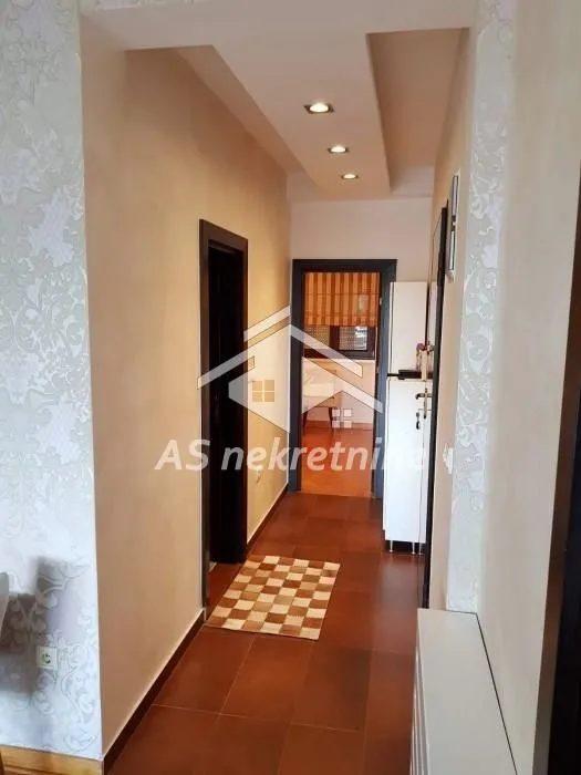 Izdavanje, trosoban stan, 75m², Fon (Fon - Bilećka), Voždovac Sve Podlokacije