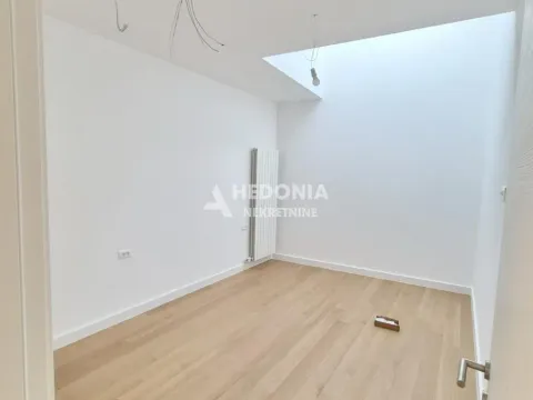 Prodaja, četvorosoban stan, 127m², Zemun Centar, Zemun Sve Podlokacije - image 8