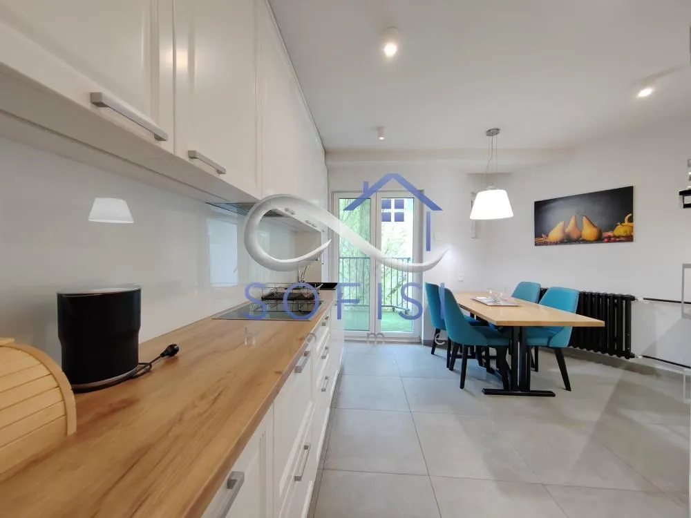 Izdavanje, četvorosoban stan, 100m², Novi Sad Sve Podlokacije, Novi Sad