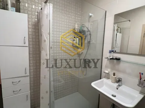 Sale, one bedroom apartment, 53m², City Kvart, Podgorica - image 7