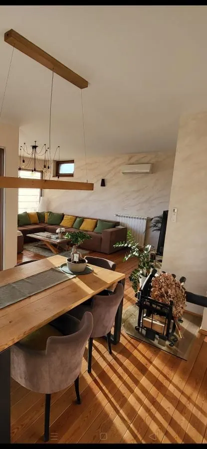 Prodaja, kuća, 165m², Sremska Kamenica, Petrovaradin