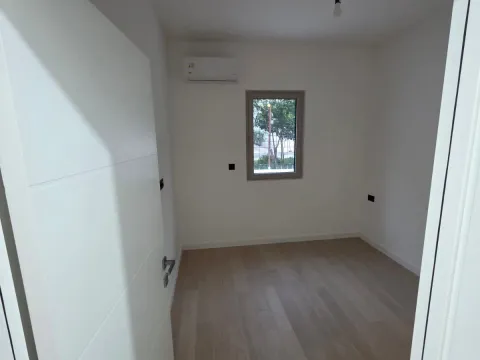 Prodaja, dvosoban stan, 51m², Dobrota, Kotor - image 11