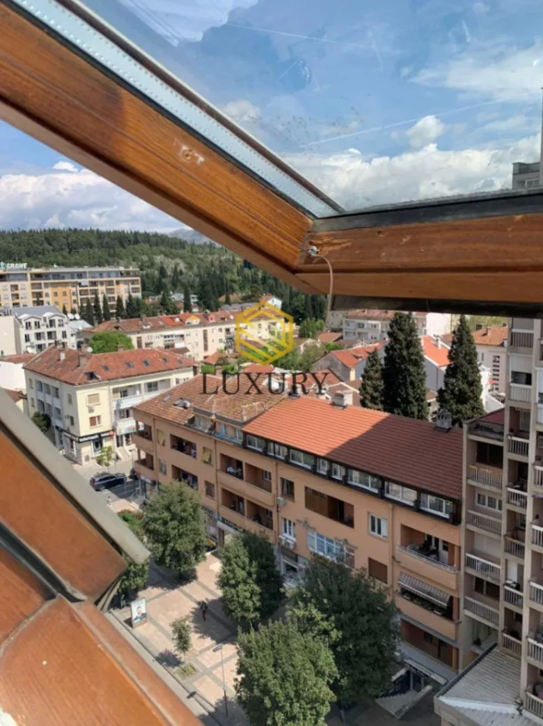 Prodaja, dvosoban stan, 86m², Centar, Podgorica
