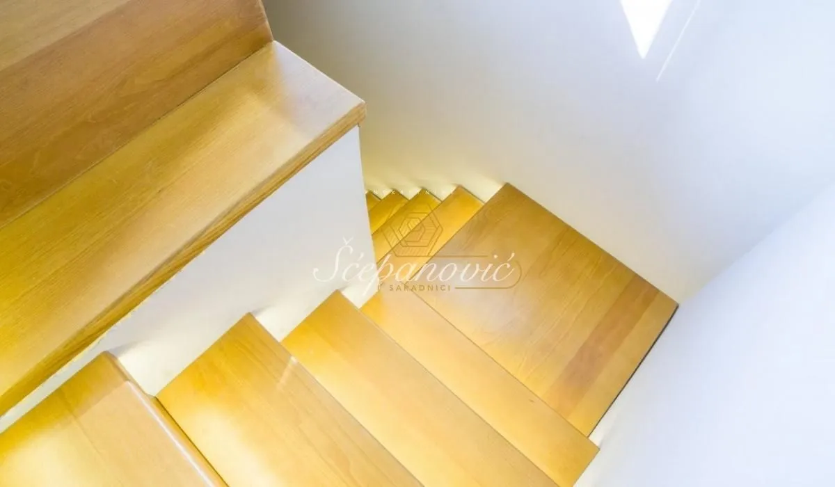 Sale, four bedroom apartment, 113m², Bulevar patrijarha Pavla, Novi Sad Sve Podlokacije