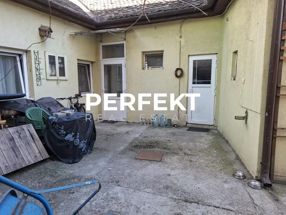 Prodaja, kuća, 180m², Centar, Pančevo