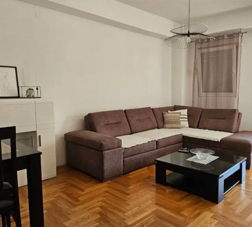 Izdavanje, dvosoban stan, 85m², City Kvart, Podgorica