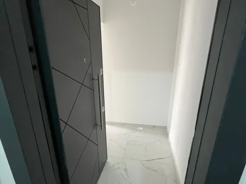 Prodaja, jednosoban stan, 38m², Zabjelo, Podgorica - image 2