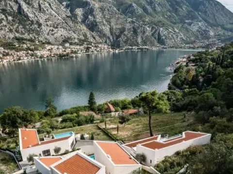Sale, house, 479m², Kotor, Crna Gora - image 2