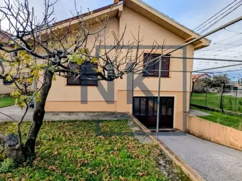 Sale, house, 75m², Zlatica, Podgorica - image 2