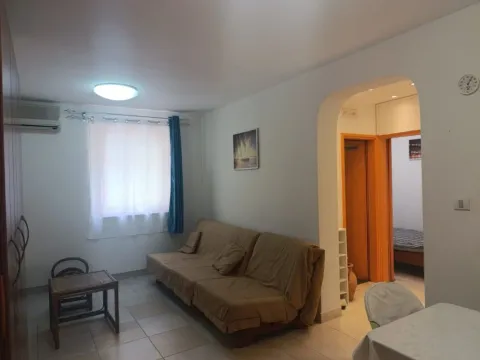 Prodaja, jednosoban stan, 50m², Podkošljun, Budva