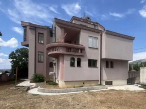 Prodaja, poslovni prostor, 450m², Zlatica, Podgorica - image 2