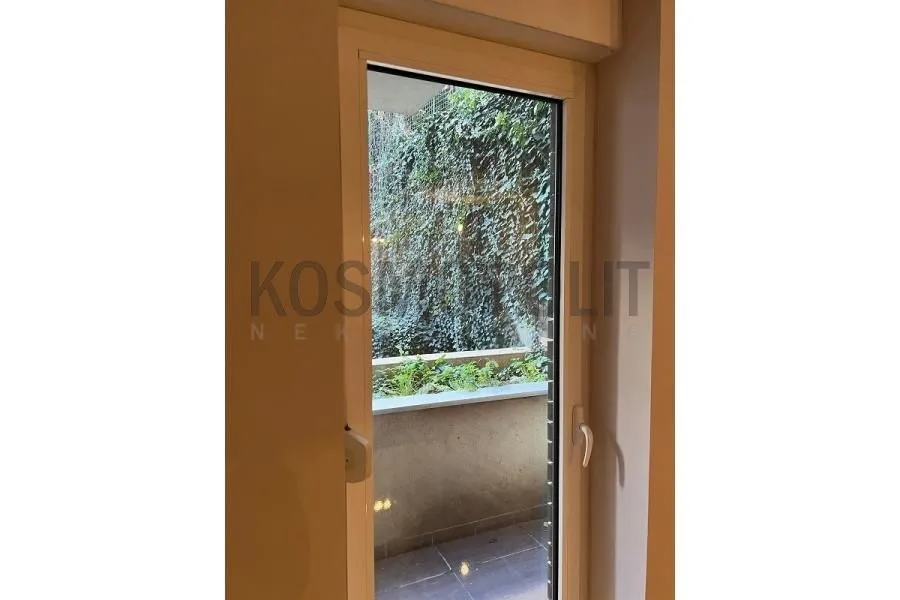 Sale, three bedroom apartment, 74m², Vračar Hram, Vračar Sve Podlokacije