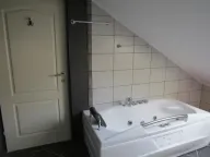 Izdavanje, dvosoban stan, 82m², Centar, Tivat - image 4