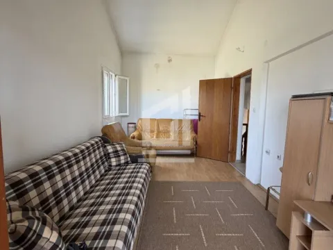 Prodaja, kuća, 187m², Zlatica, Podgorica - image 24