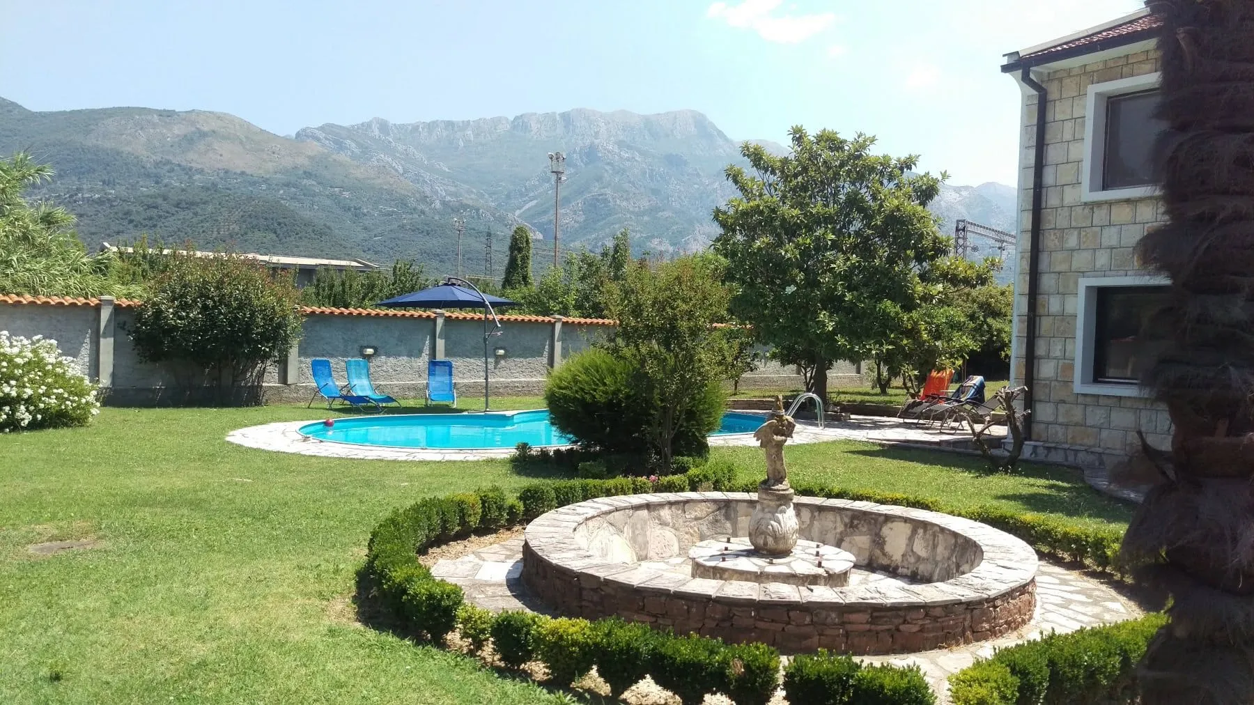 Sale, house, 216m², Bar, Crna Gora