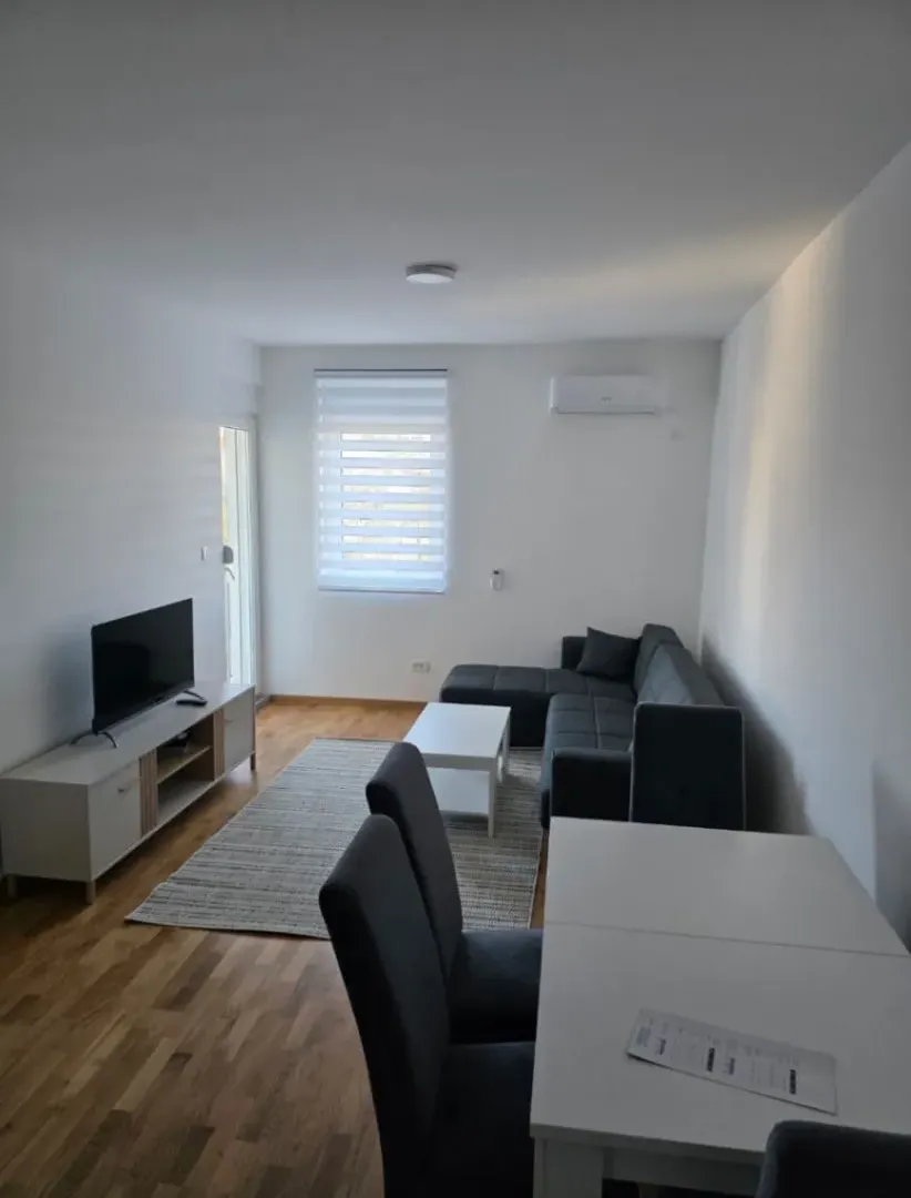 Izdavanje, jednosoban stan, 43m², Zagorič, Podgorica