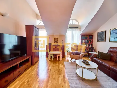 Prodaja, dvosoban stan, 64m², Stara Varoš, Podgorica - image 4