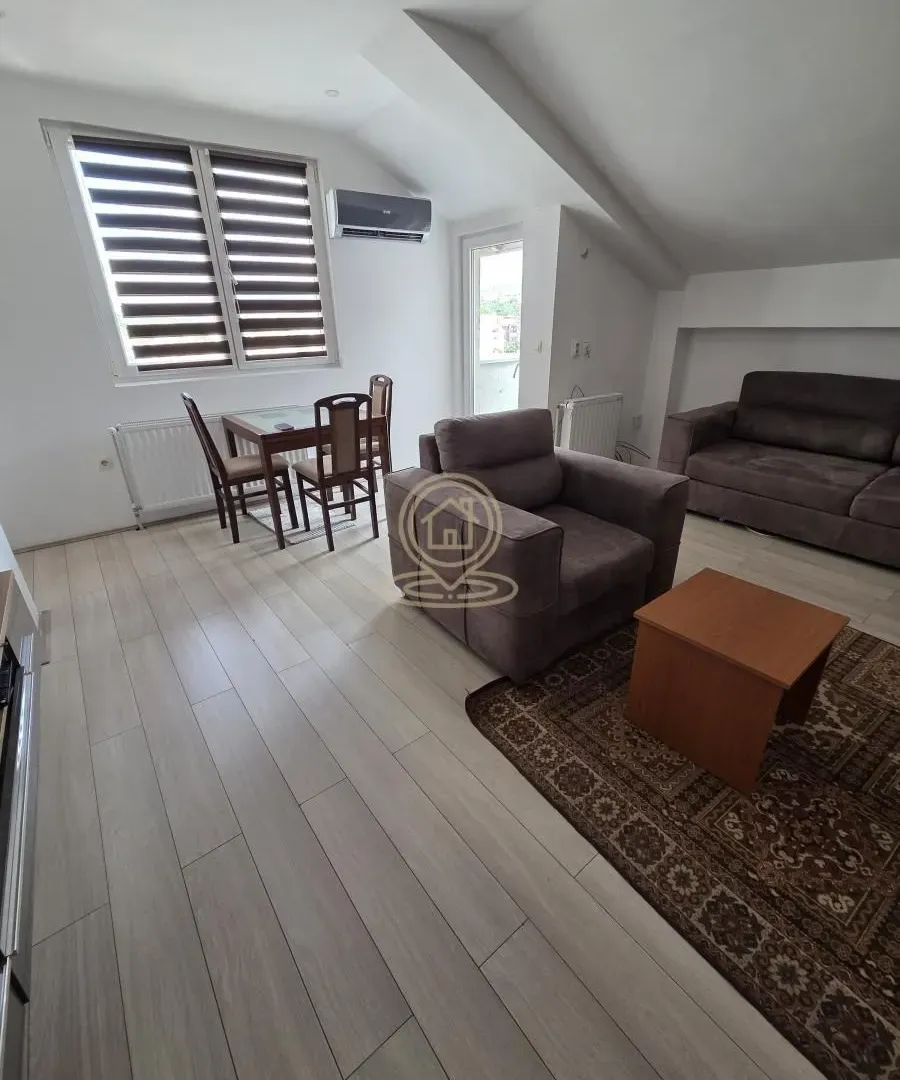 Prodaja, trosoban stan, 94m², Medijana, Niš