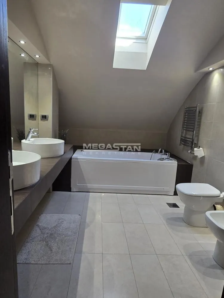 Prodaja, stan, 160m², Vračar Sve Podlokacije, Beograd