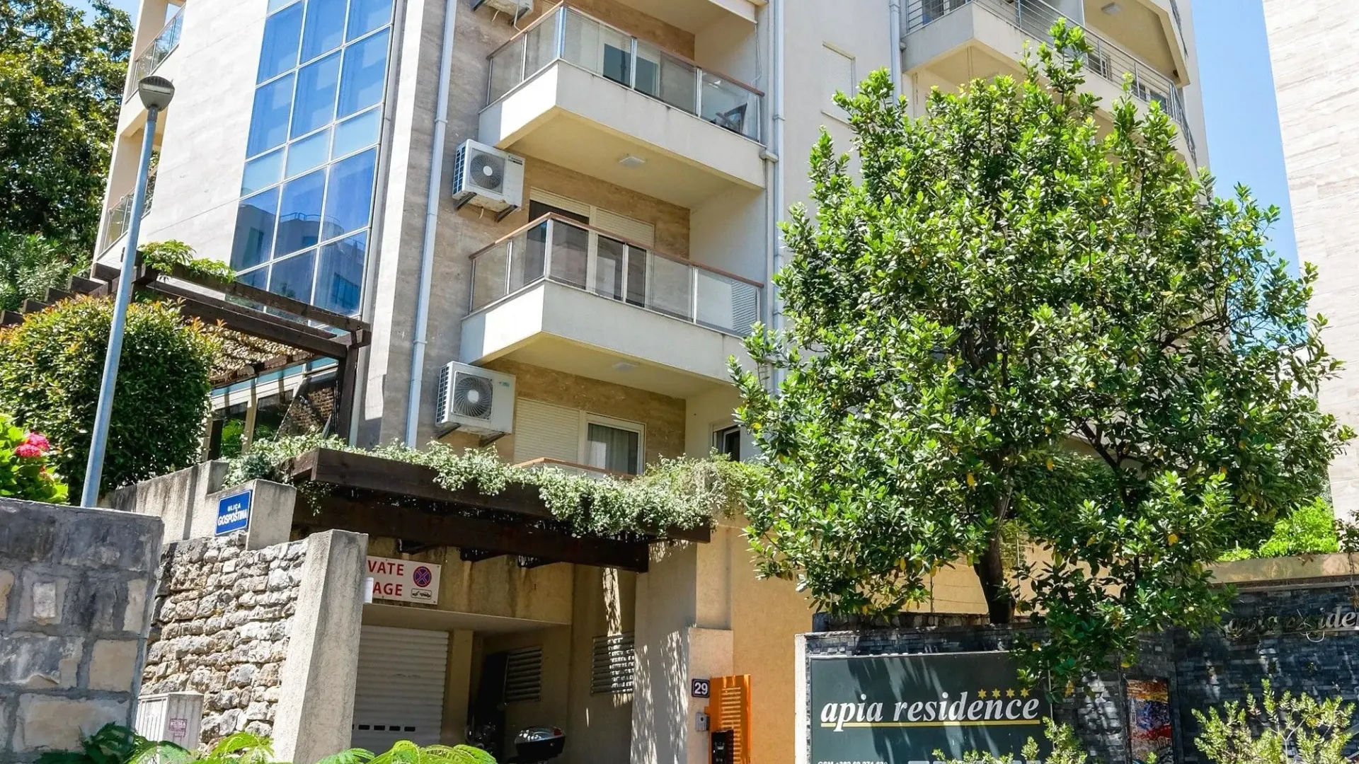 Prodaja, dvosoban stan, 75m², Budva, Crna Gora
