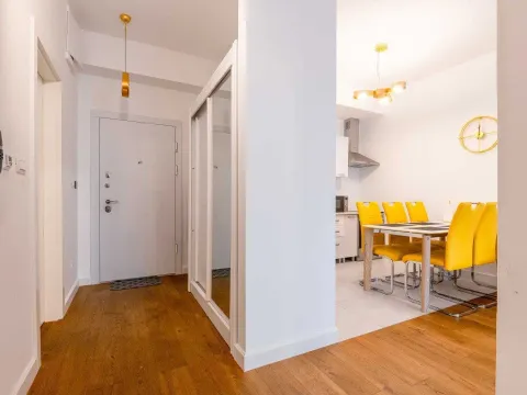 Prodaja, jednosoban stan, 65m², Centar, Bar - image 16