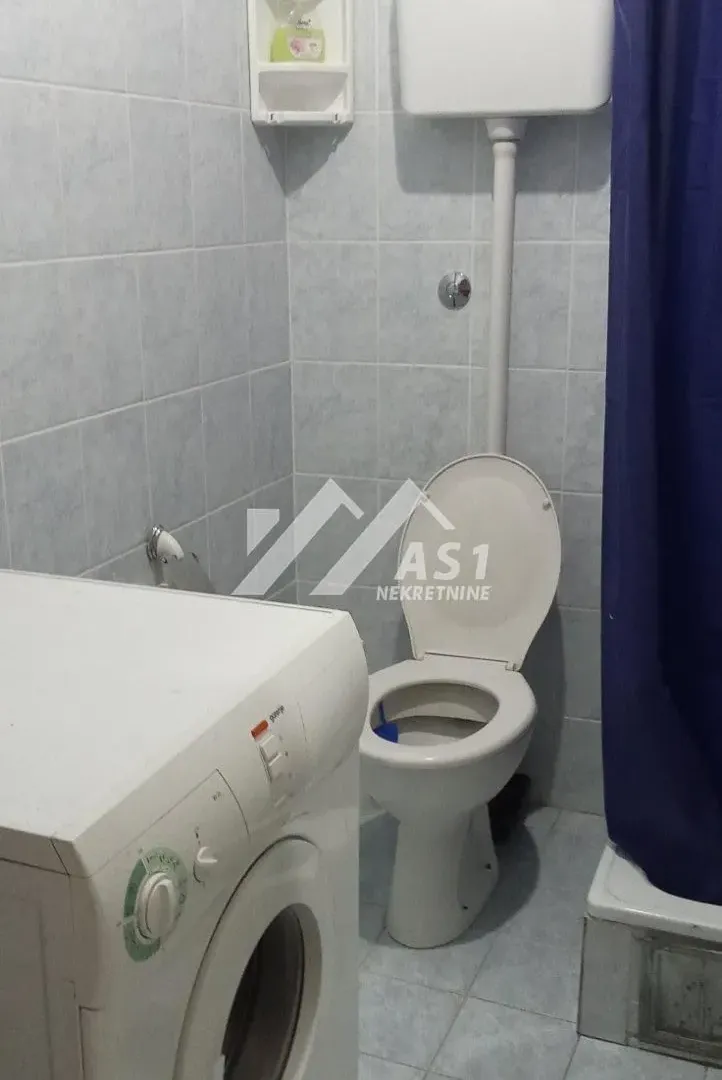 Izdavanje, jednosoban stan, 30m², Centar, Novi Sad