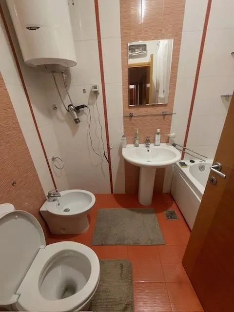 Izdavanje, trosoban stan, 105m², Preko Morače, Podgorica