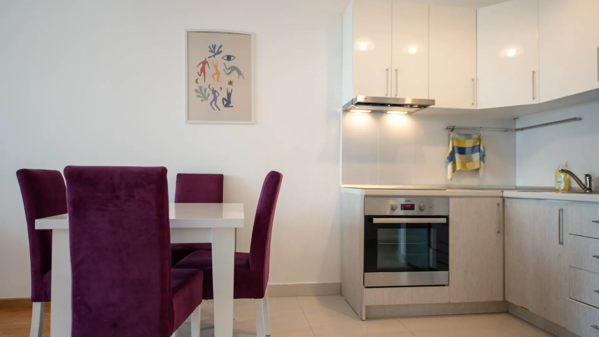 Prodaja, jednosoban stan, 55m², Bečići, Budva