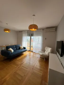 Rent, one bedroom apartment, 43m², Bečići, Budva - image 2