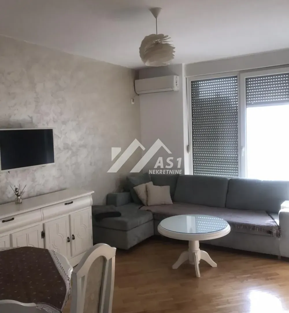 Izdavanje, jednosoban stan, 40m², Rotkvarija, Novi Sad Sve Podlokacije