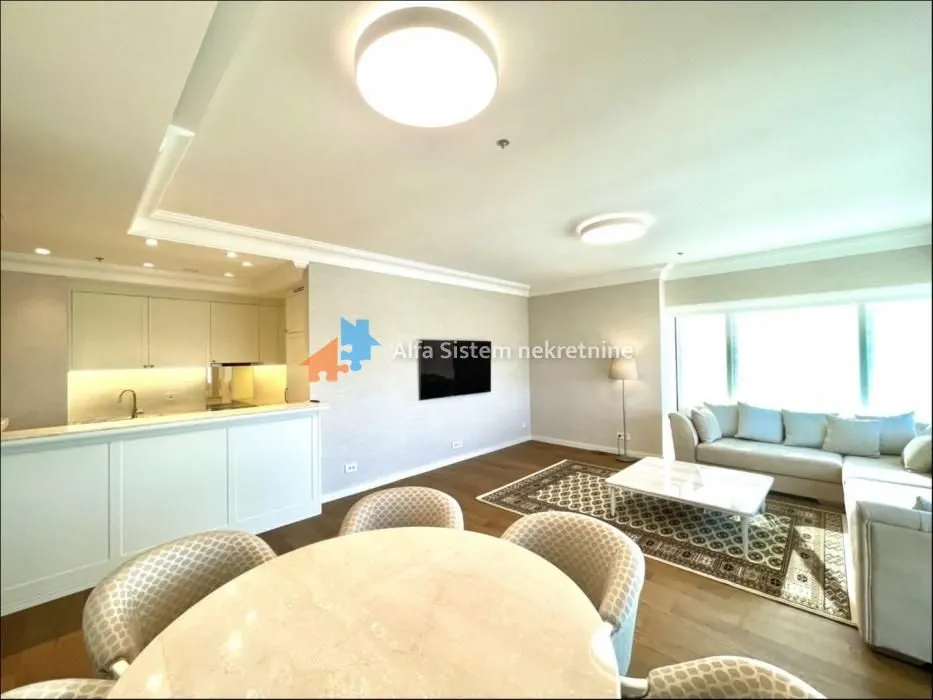 Izdavanje, četvorosoban stan, 123m², Novi Beograd Blok 65, Novi Beograd Sve Podlokacije