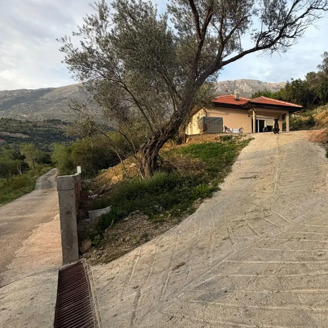 Sale, house, 68m², Radanovići, Kotor