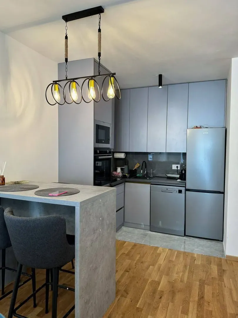 Rent, one bedroom apartment, 45m², Bečići, Budva