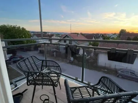 Rent, two bedroom apartment, 58m², Novi Sad, Srbija - image 9